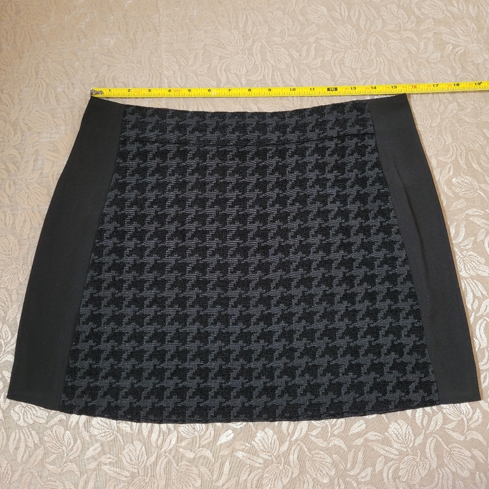 New Black Houndstooth Mini Skirt by RACHEL Rachel Roy Size 8 - Picture 9 of 14